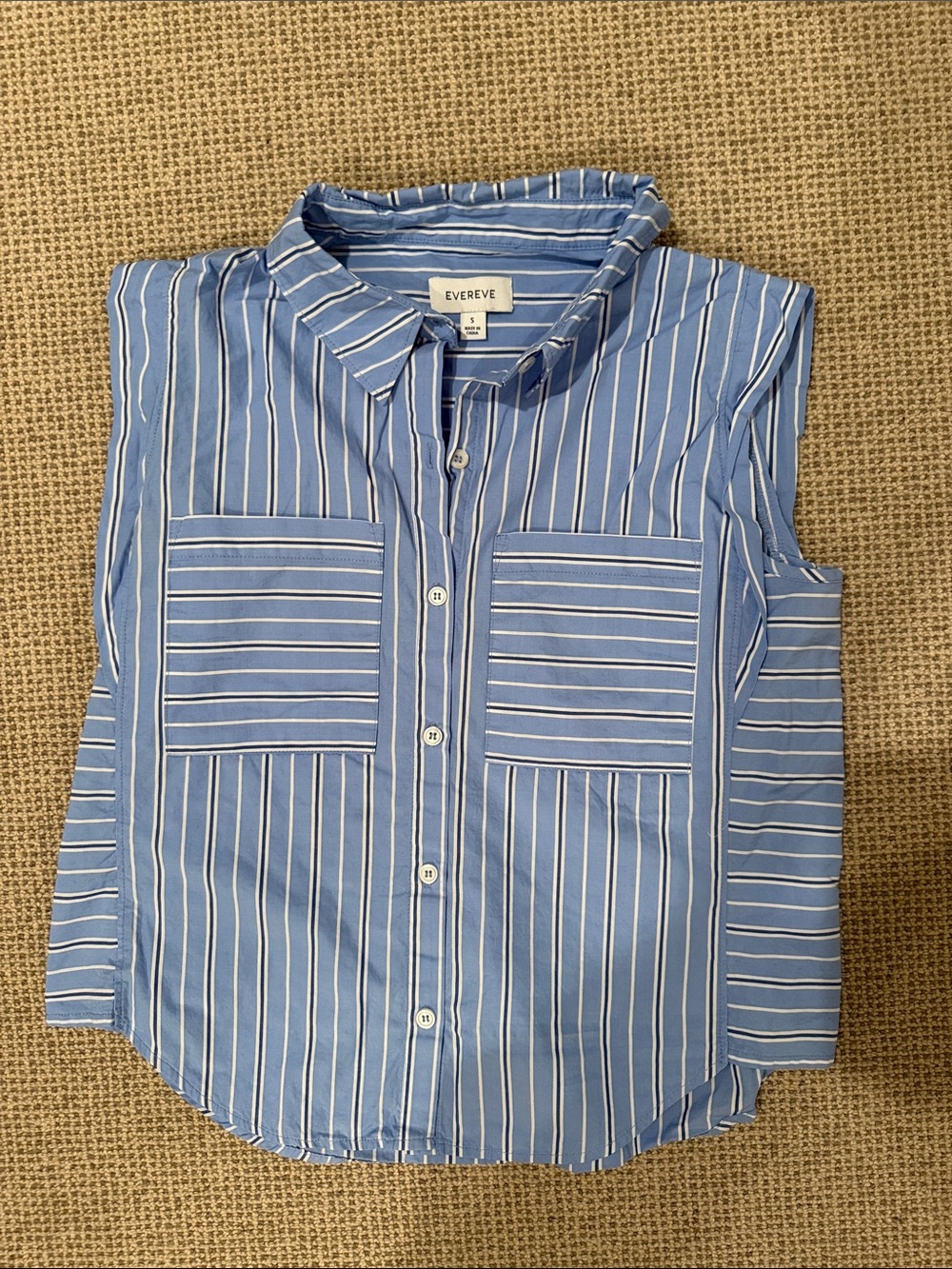 Evereve poplin button up - size S